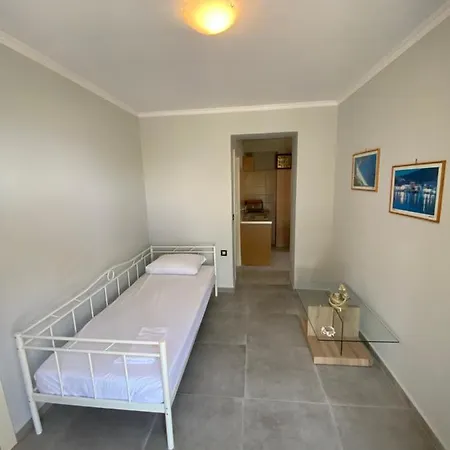 度假居 Dina's House